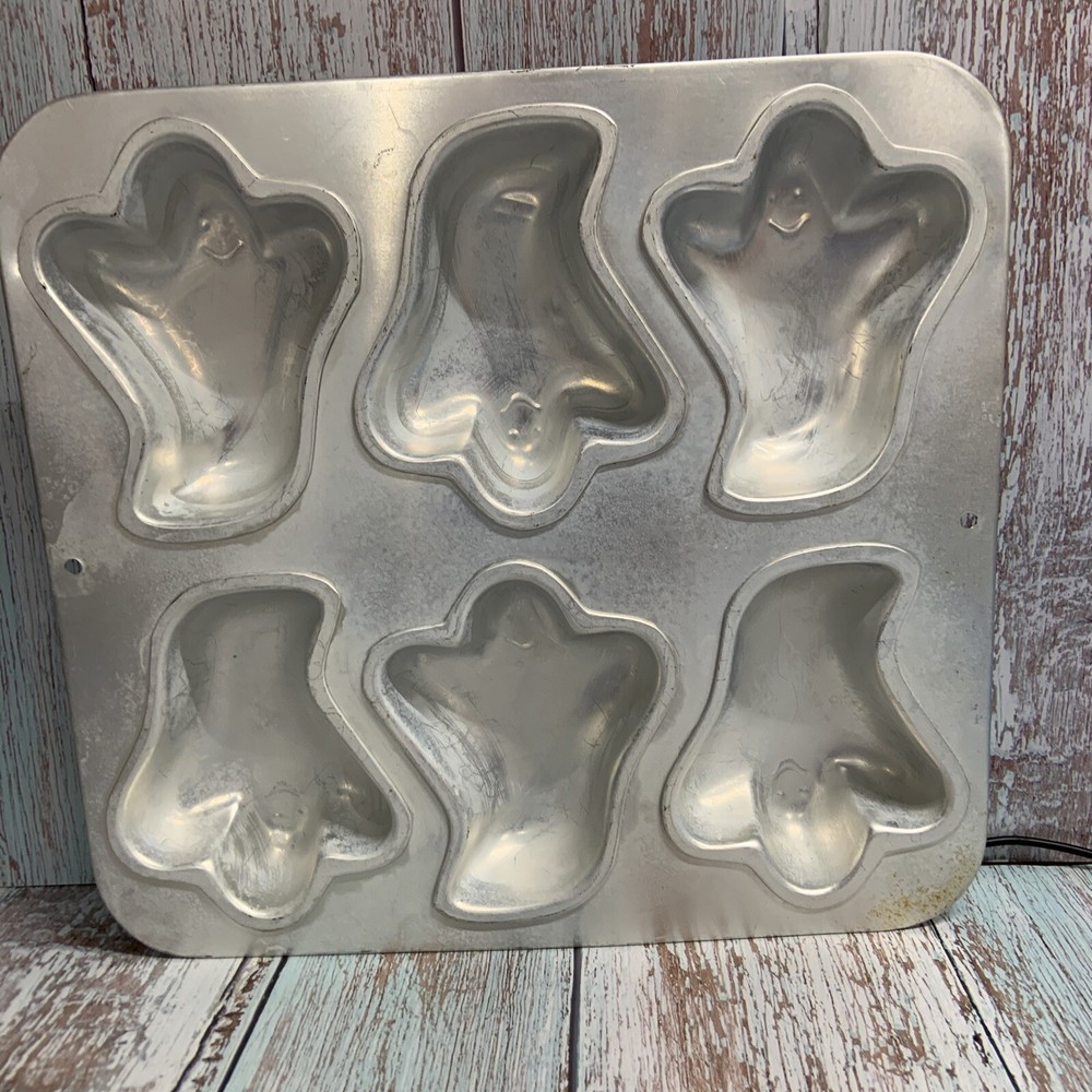1991 Wilton Mini Ghost Aluminum Cake Pan