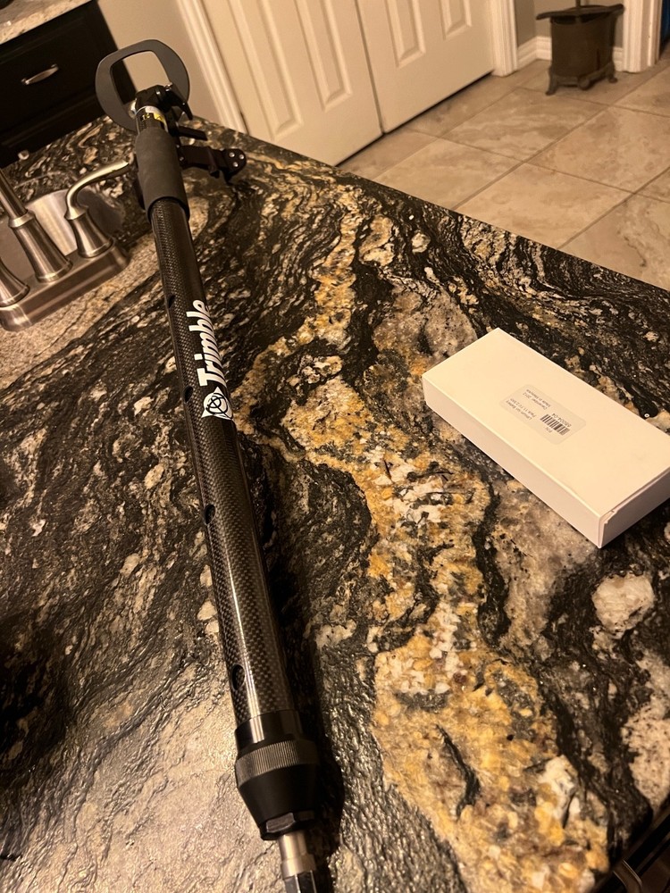 Excellent Trimble Geo 7X with rangefinder, monopole, extra battery, bracket!