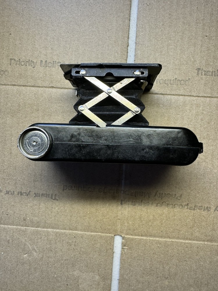 Vintage 1940’s Falcon Junior Model Bakelite Bellows Camera. Untested