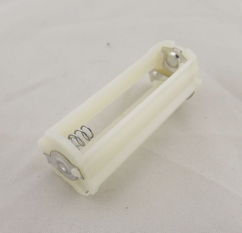 100pcs Replacement Battery Holder Case Box 3x AAA LR03 UM-4 For Flashlight White