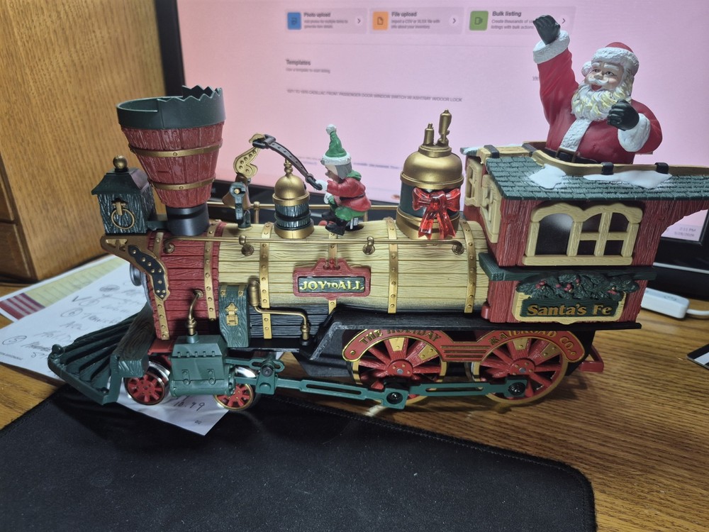 HOLIDAY EXPRESS LOCOMOTIVE IN GREAT WORKING CONDITION