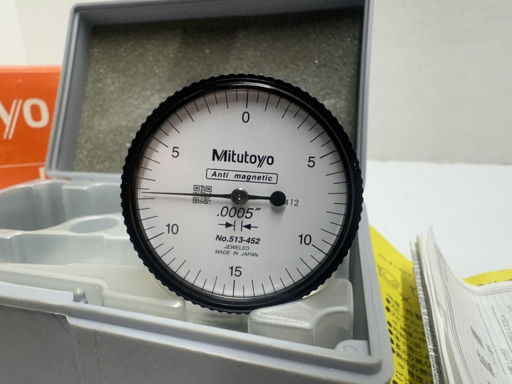 Mitutoyo 513-452T Vertical Dial Test Indicator with Attachments New