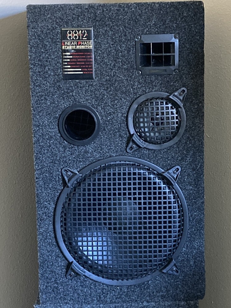 Linear Phase 8812 Vintage Two Floor Standing Speaker