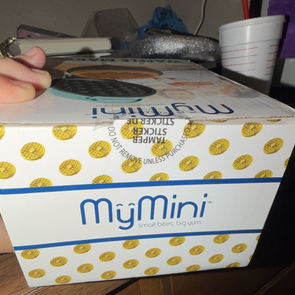 MyMini Teal 550W Non-Stick Round Standard Waffle Maker with Indicator Light