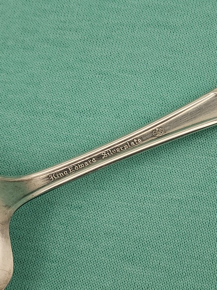 National Silver Co KING EDWARD Pierced Pie Server Silverplate 10"