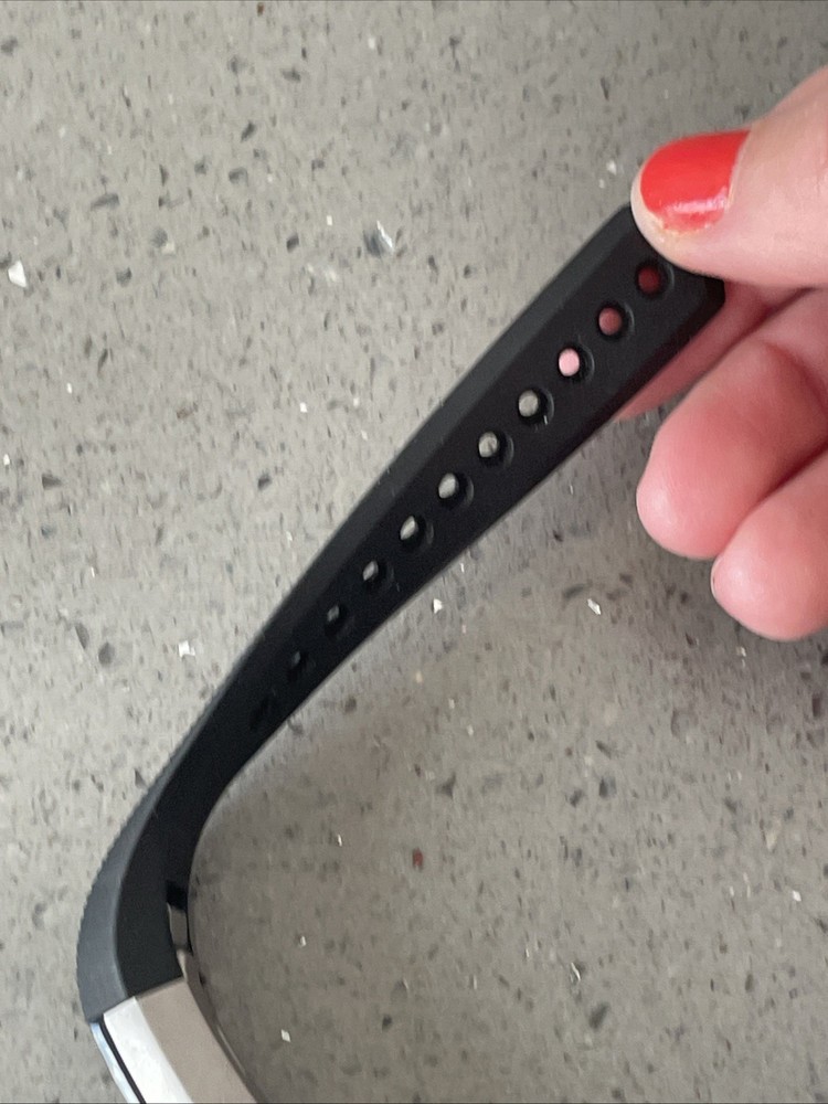 READ Fitbit Alta FB406 Fitness Tracker Black large band untested