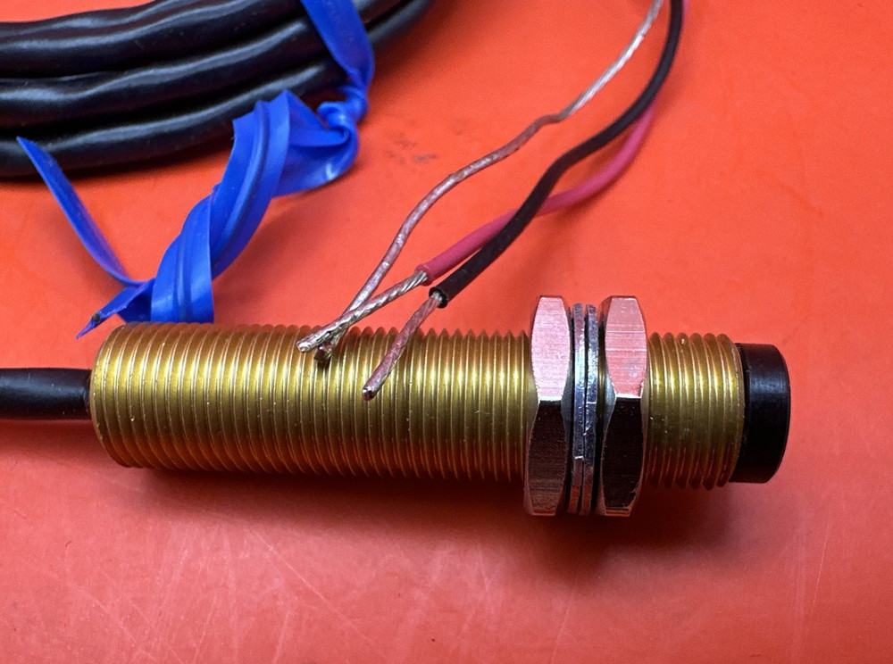 NEW - BANNER ENGINEERING PT400 / PT400 - IN BOX