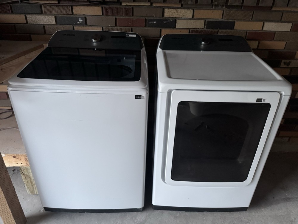 SAMSUNG Washer And Dryer Set