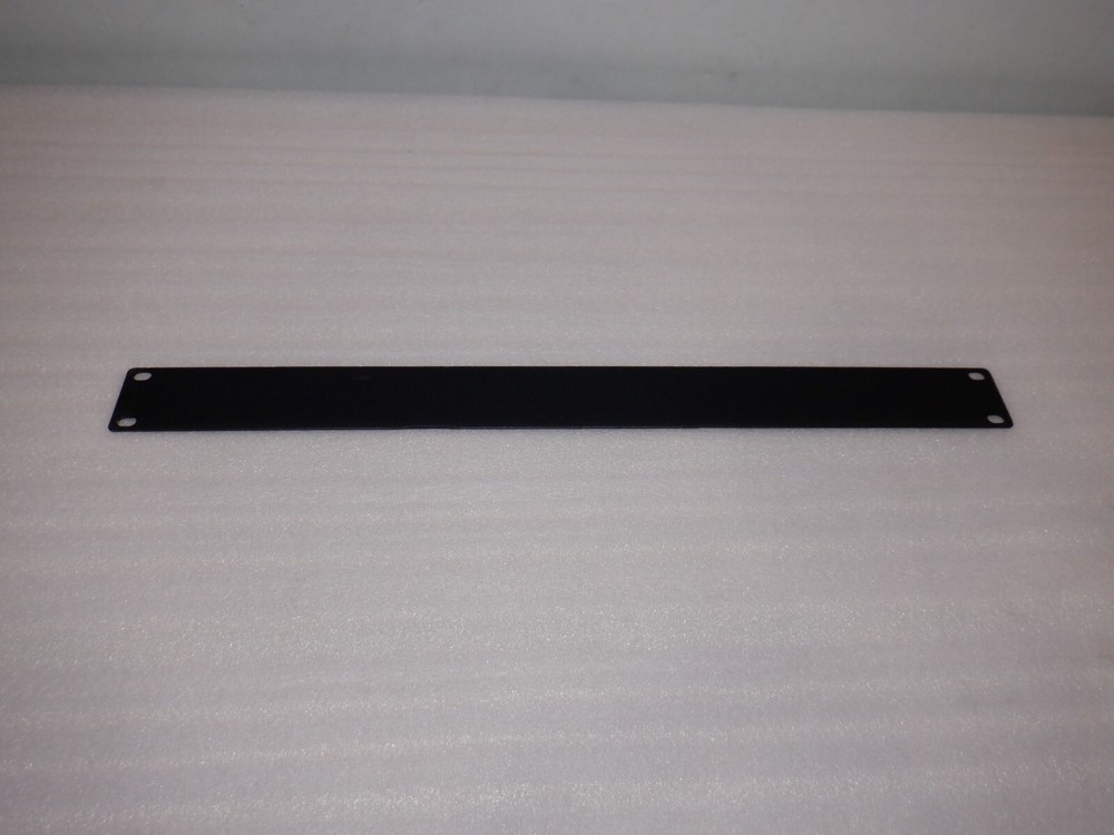 19" 1U RACK FILLER PANEL