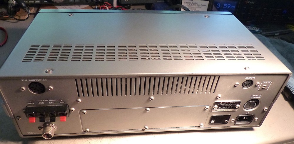 Kenwood R-2000 Communications Receiver