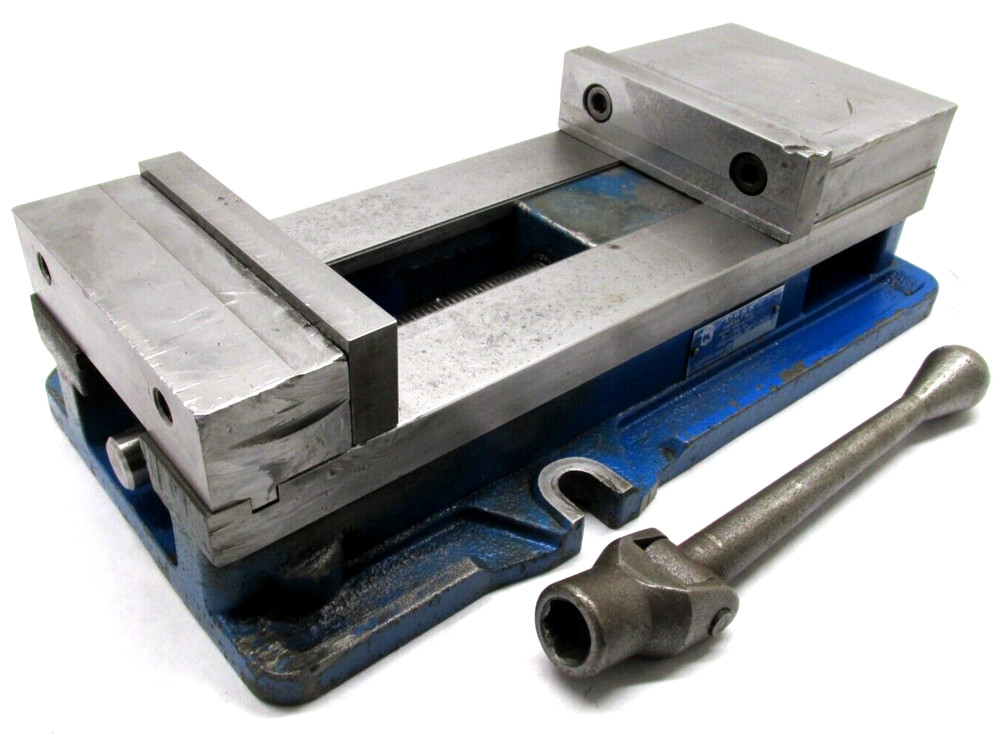 KURT ANGLOCK 6" MILLING MACHINE VISE w/ JAWS & HANDLE - #D688