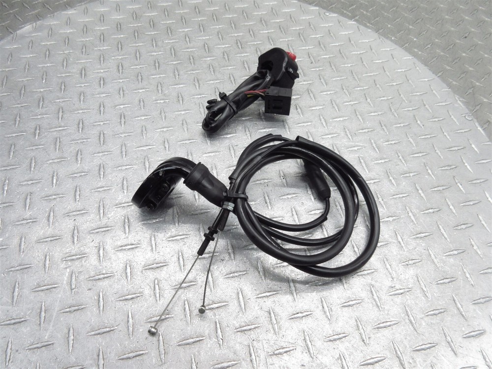 2007 05-12 Triumph Sprint ST 1050 Right Handlebar Switch Throttle Control Cable