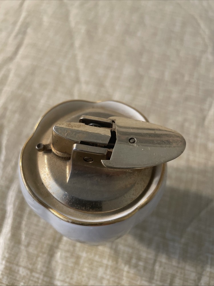 RONSON VARAFLAME Table Lighter Vintage “Colonial Rose”