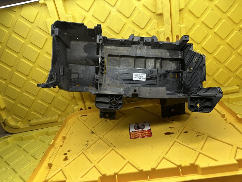 2019 RAM 1500 CREW CAB ENGINE BATTERY TRAY BRACKET HOLDER SUPPORT OEM