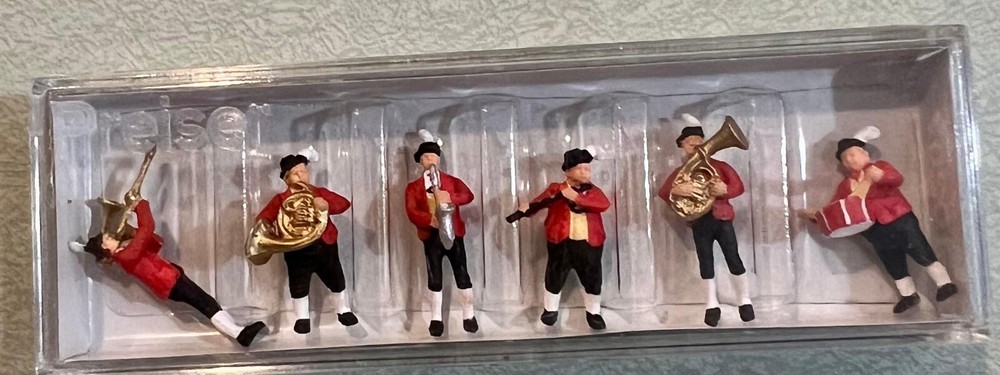 Preiser HO #10207  Band -- Tyrolean #2