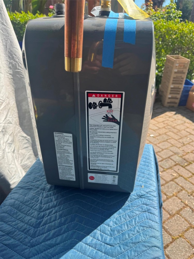 Rheem 6 Gal. 120-Volt Plug-In MiniTank Point of Use Electric Water Heater