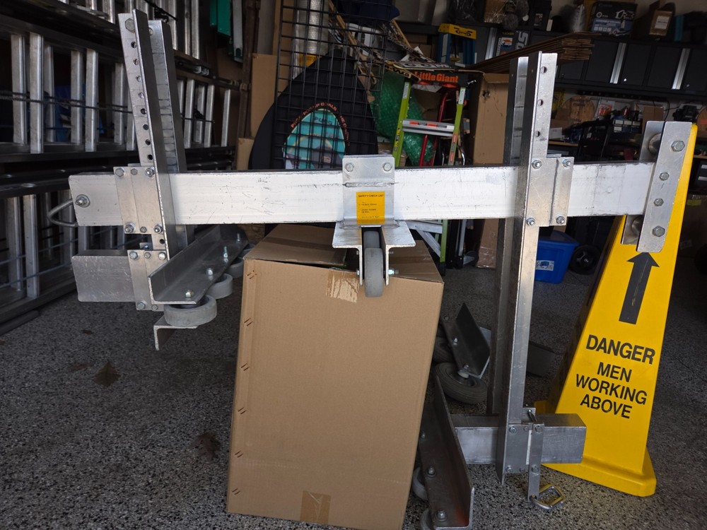 Fitch Wall Roller for Window Cleaning