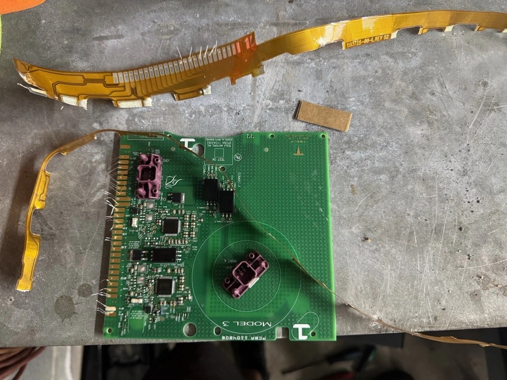 Tesla Model 3 M3 BMS Battery Charging System Module