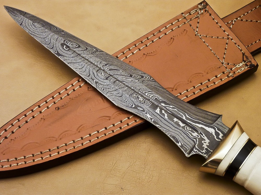 DAMASCUS STEEL HANDE MADE DAGAR KNIFE ......