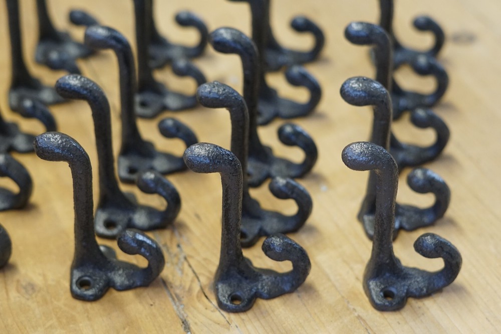 25 Cast Iron Rustic School Style Coat Hooks Hat Hook Hall Tree Restoration Wall