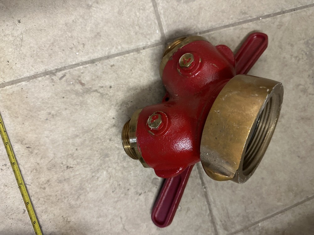 Two Handle Fire Hose Valve Fitting, one inlet - two outlet