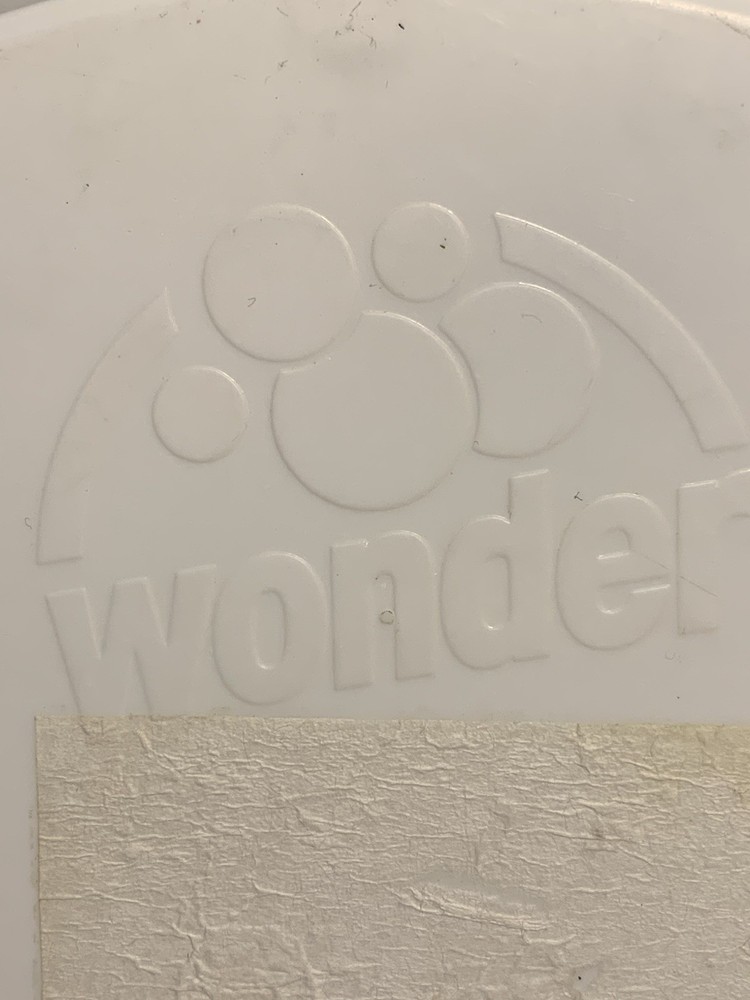 Wonder Bread Plastic Container – Polka Dot Sandwich Bread Holder 2006