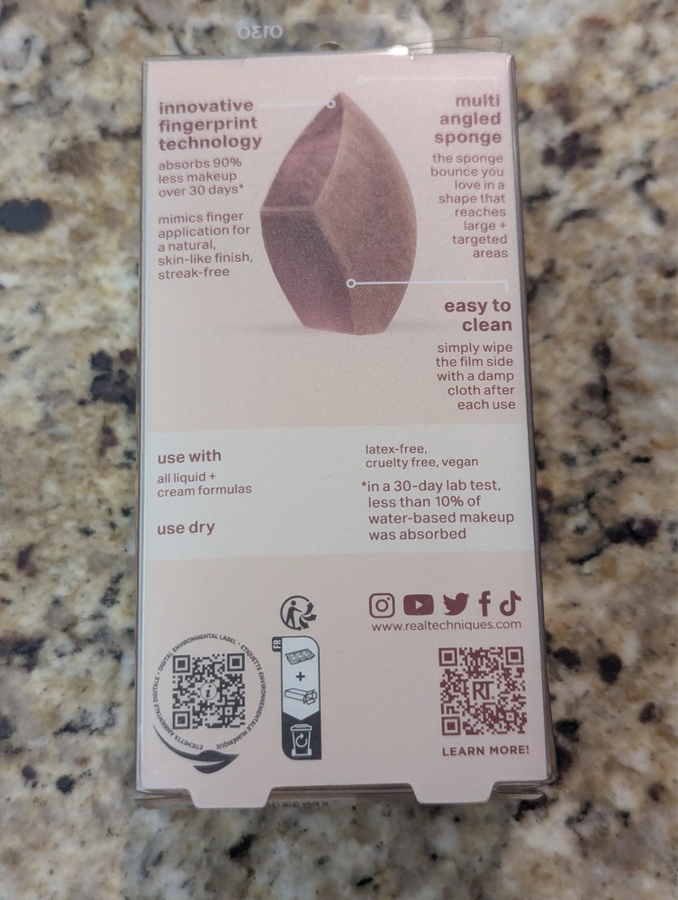 Real Techniques Makeup Saver Sponge