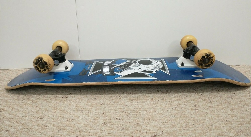 2010 Tony Hawk BIRDHOUSE SKATEBOARD Hawk Skull Deck Design COMPLETE Ready to go!