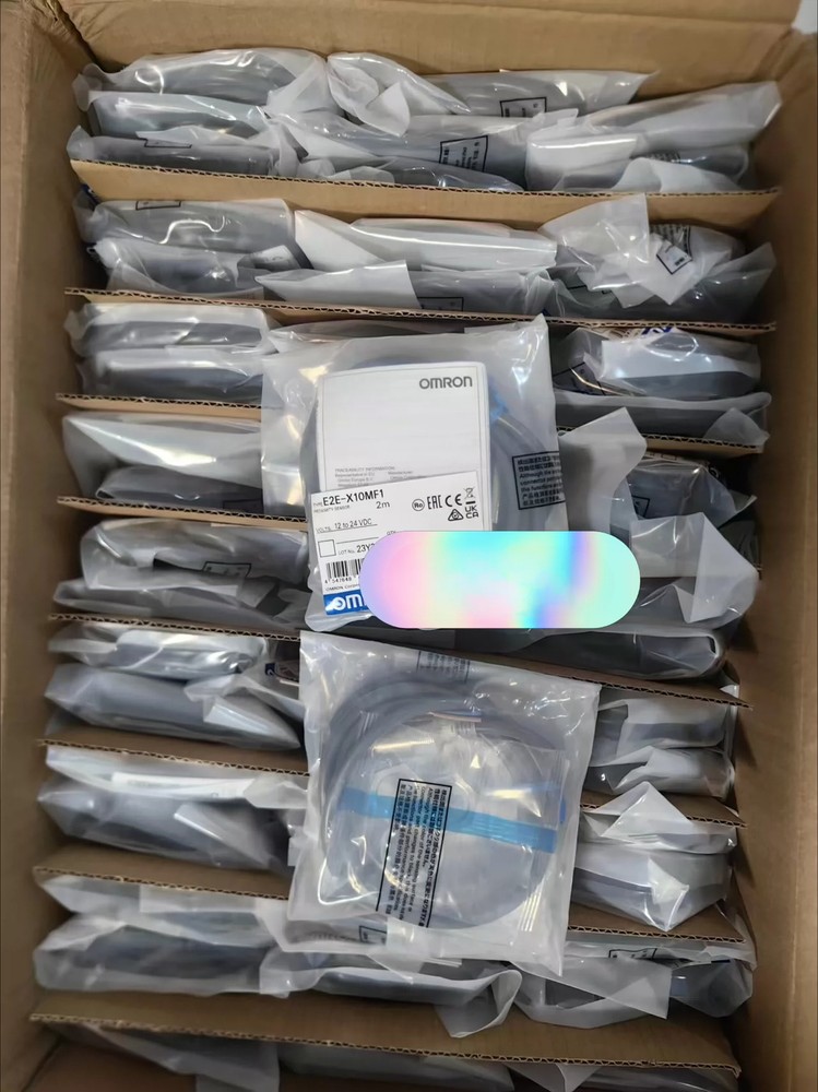 1pc OMRON E2E-X10MF1 New Proximity Sensor