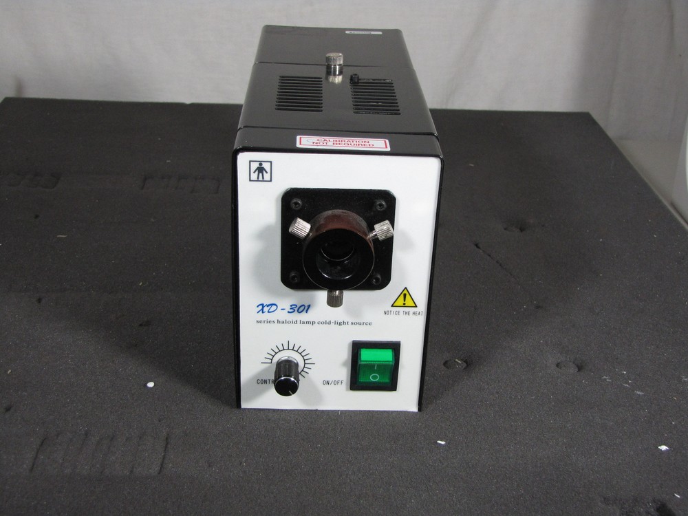 XD-301 One Hole One Lamp Footplate Scheduling Halogen Cold Light Source