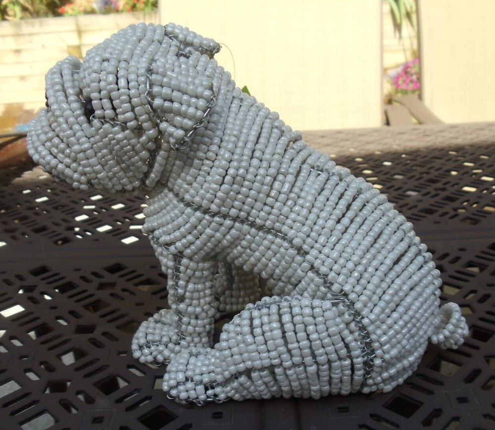 Beaded land: White bulldog
