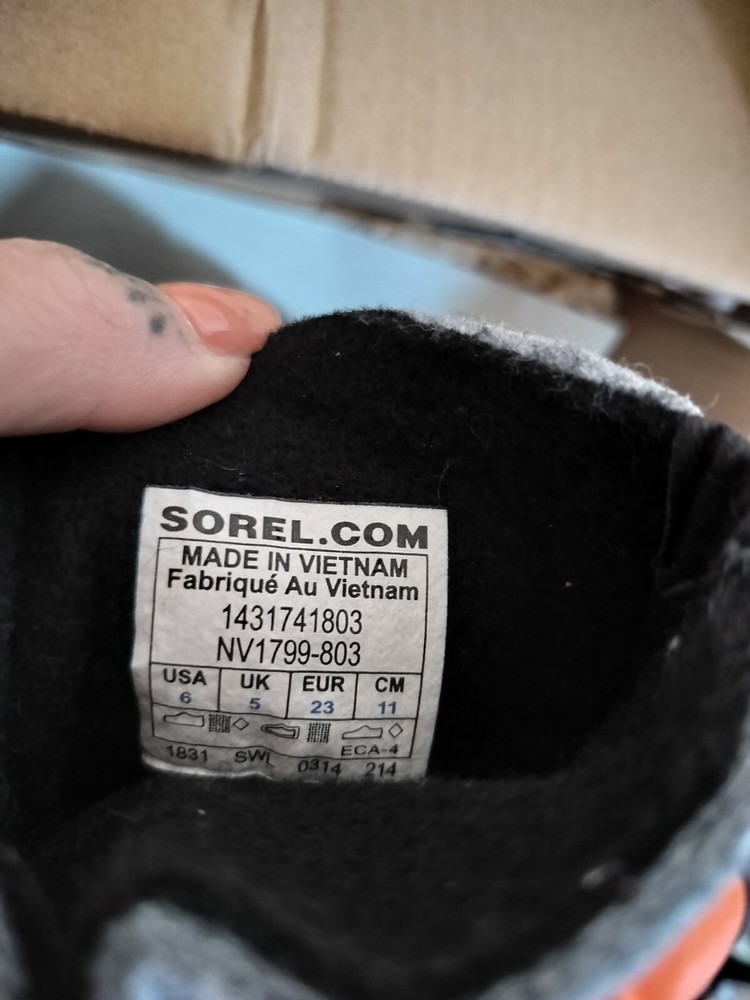 Sorel Boots Boys Size 5