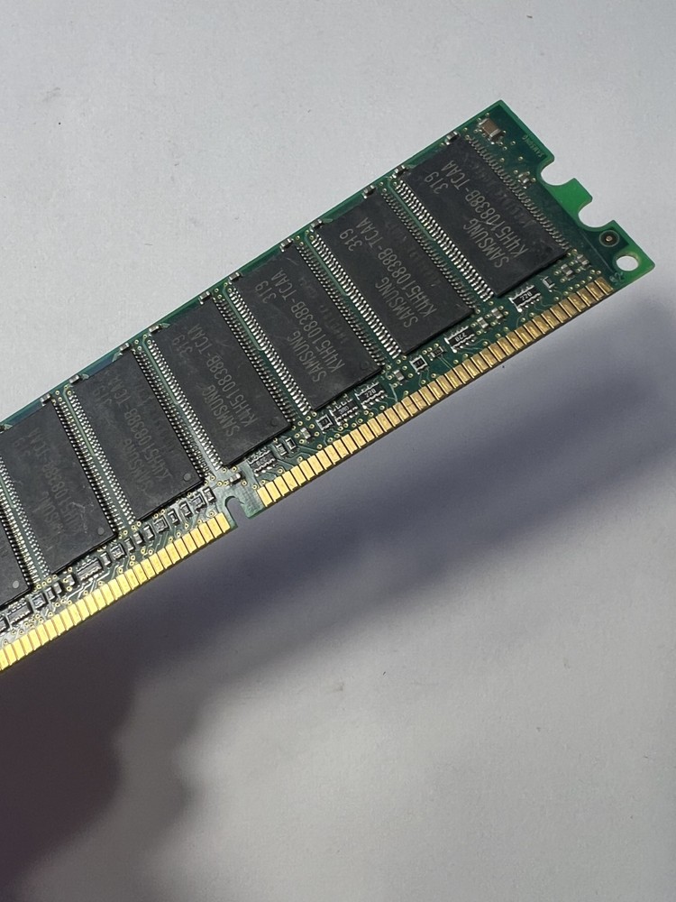 Samsung M381L2923BTM-CAA 1GB PC2100U CL2 ECC Non-Registered Memory DIMM Unbuffer