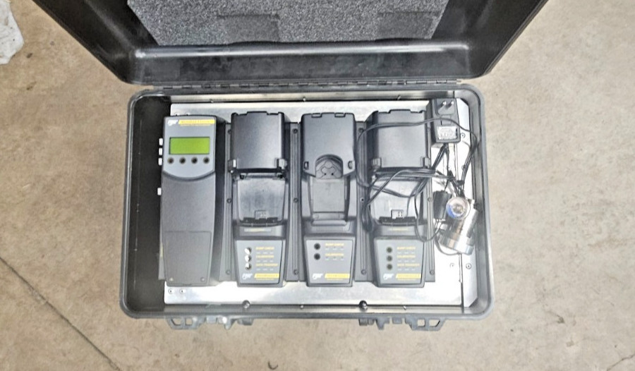 BW MICRODOCK II WITH CASE AND 4 DOCKS