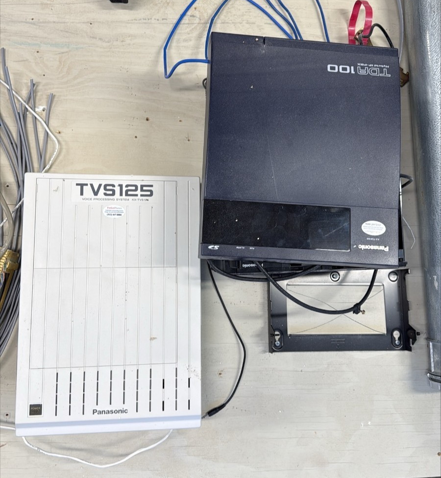 Panasonic PBX System with Voice Processing Unit & Rack – KX-TD100 + TVS125