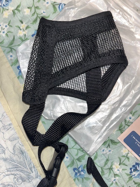 ADJUSTABLE DOG MUZZLE MEDIUM BLACK New Pet Training Tool WASHABLE Adjusts NEW