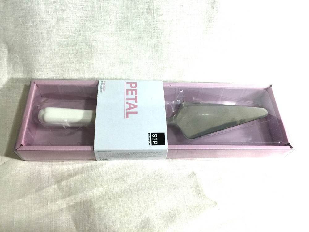PETAL - Cake Server