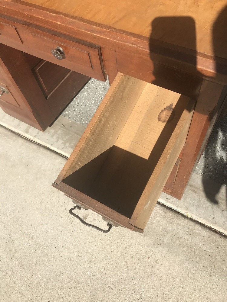 Antique 1880s Victorian desk/vanity
