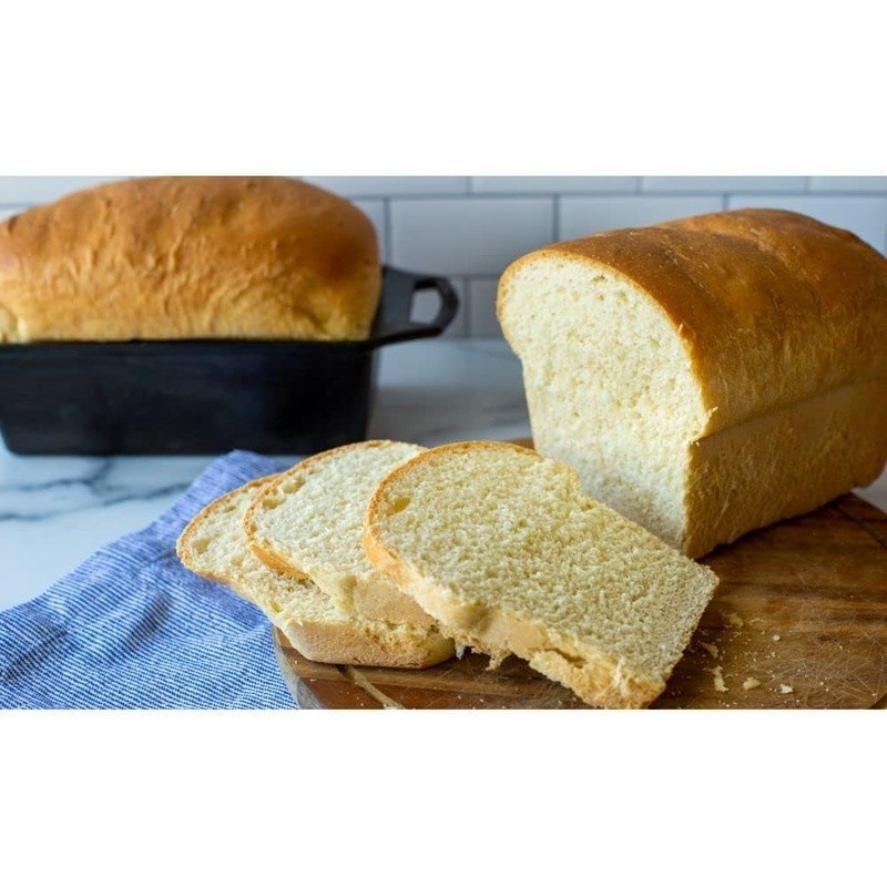 Cast Iron Loaf Pan Seasoned Cookware Versatile Baking Tool Kitchen Essential New