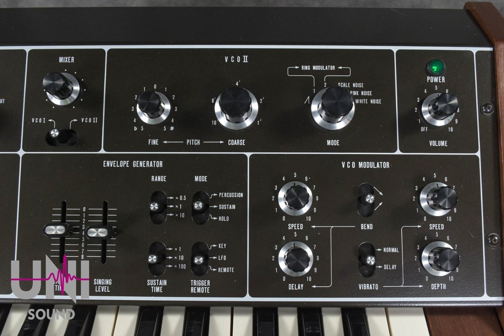 KORG 770 Electronic Analg Synthesizer in Excellent condition