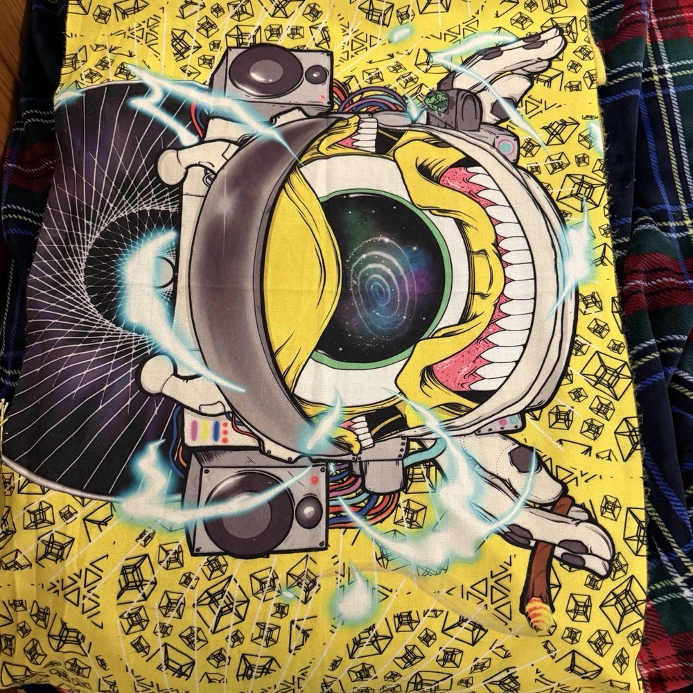 Subtronics Geometric Cyclops Pashmina Music Art