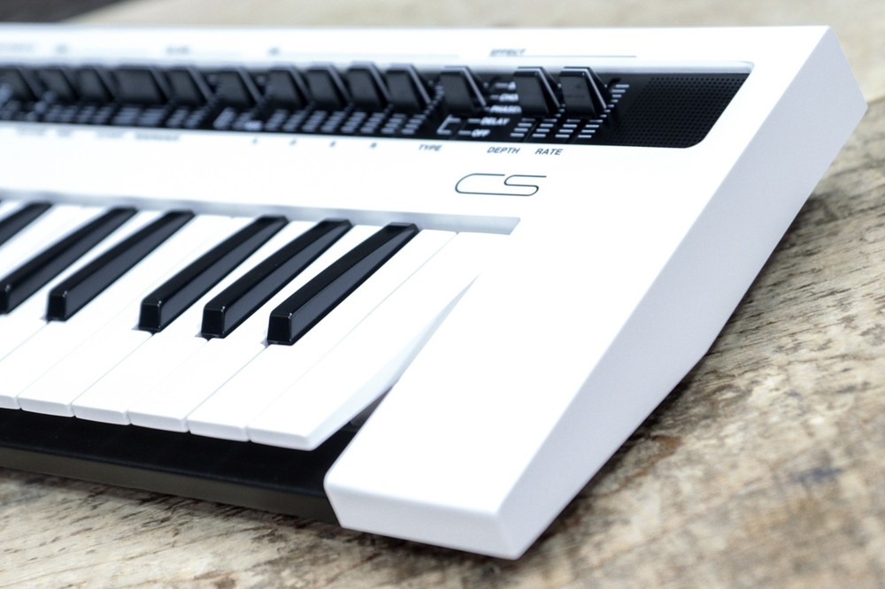 Yamaha Reface CS 8-Note Polyphonic Virtual Analog 37-Key Mobile Mini Synthesizer