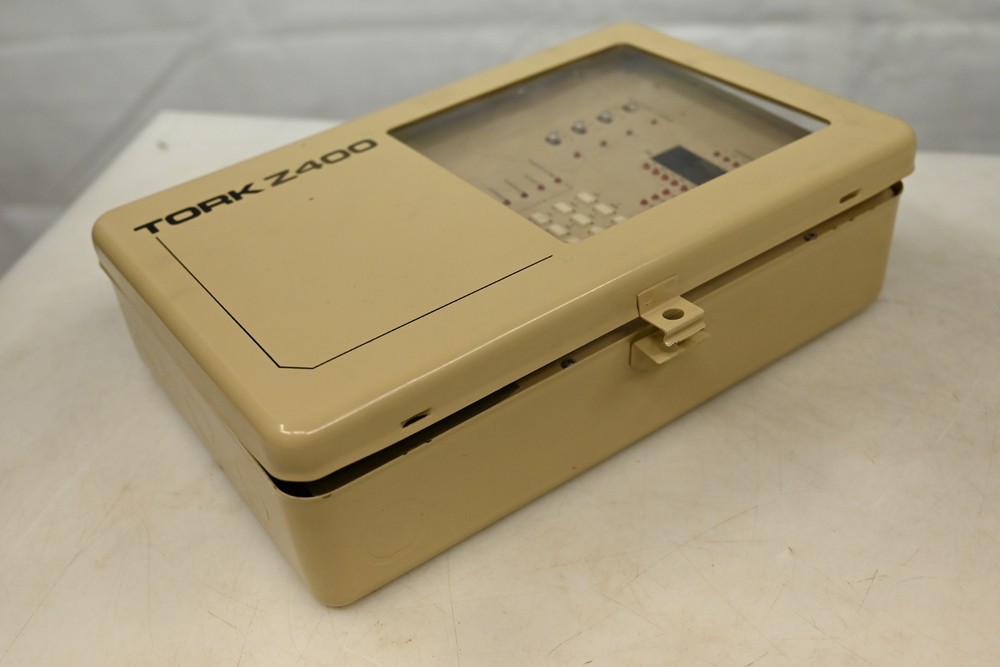 Tork Z400 :Timer 120V Input : Operating Temp32F-120F