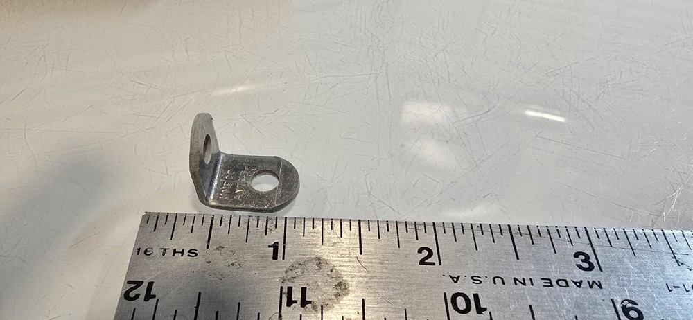 (10) AERONAUTICAL STANDARDS BRACKET AN743-12 5340-00-598-8251