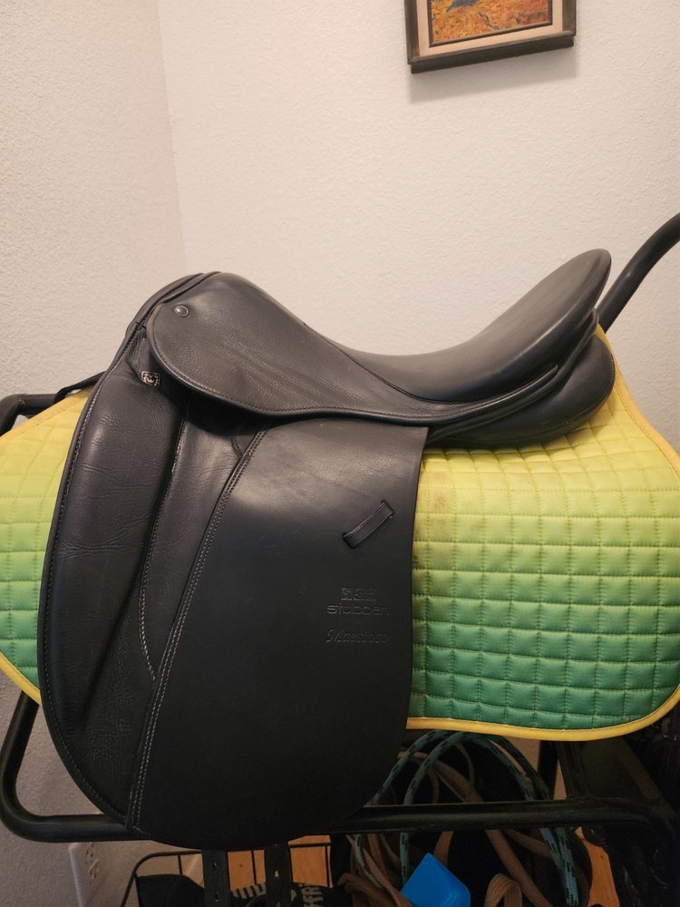 18" Stubben Maestoso saddle