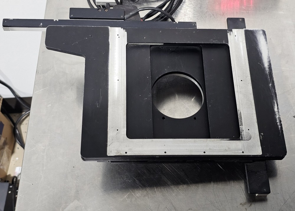 Microscope Stage with RSF Encoders and a Boeckeler Microcode II Digital Readout