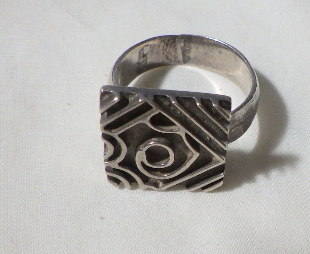 STERLING RING ARTISAN SIGNED 693 ARTISAN HALLMARK OPEN SHANK 12
