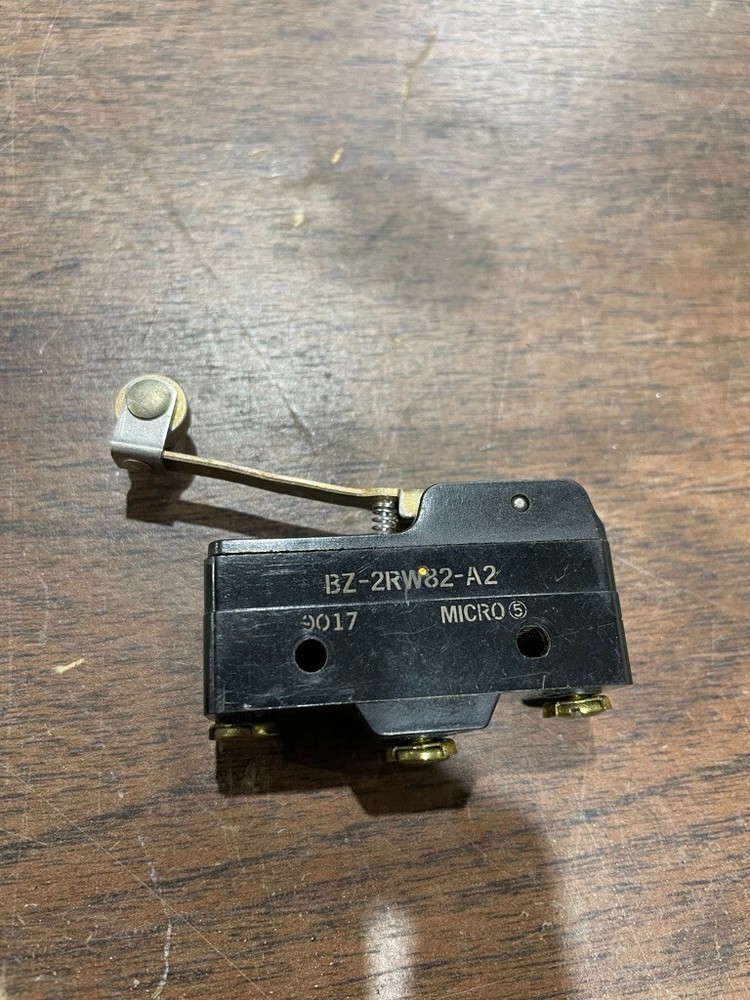 BZ-2RW82-A2 MIRCO SWITCH  W378