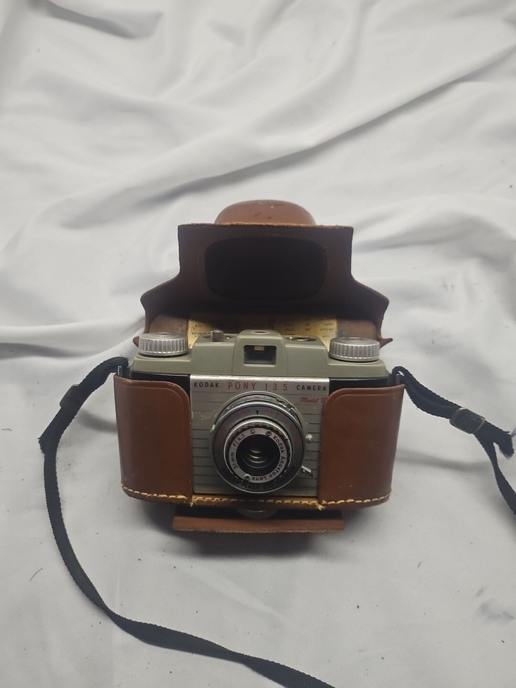 KODAK PONY 135 MODEL C CAMERA WITH CASE AND STRAP
