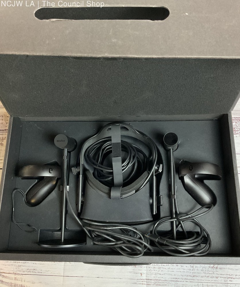 Meta Oculus Rift Cv1 Virtual Reality Headset System- Black in Box